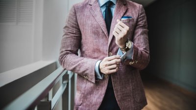 Zo draag je relaxed tailoring zonder slobberig te lijken